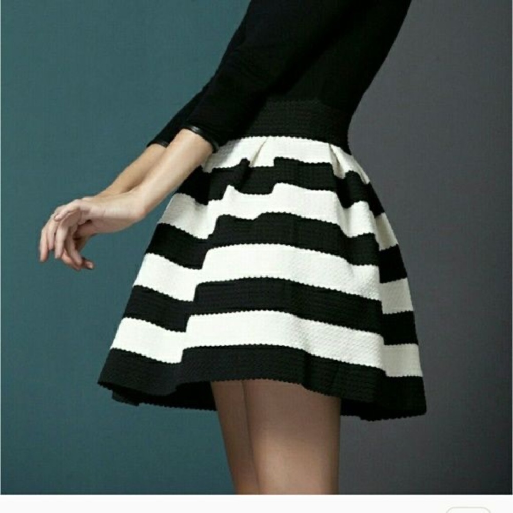 Express Black and White Mini Skirt NWOT